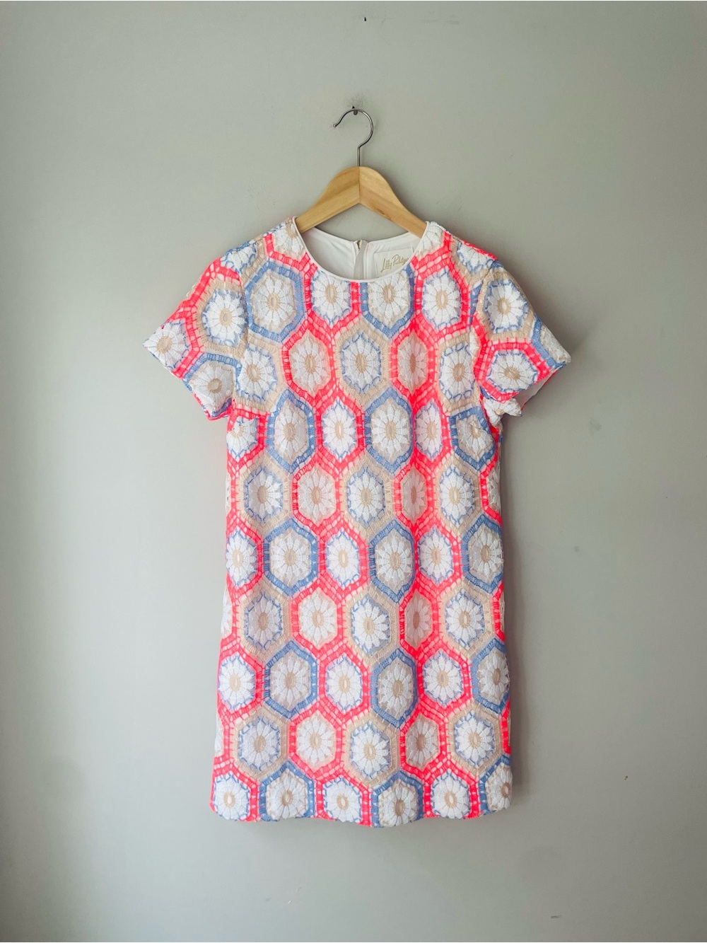 Lilly Pulitzer Leyla Shift Dress Unicorn - Picture 2 of 13